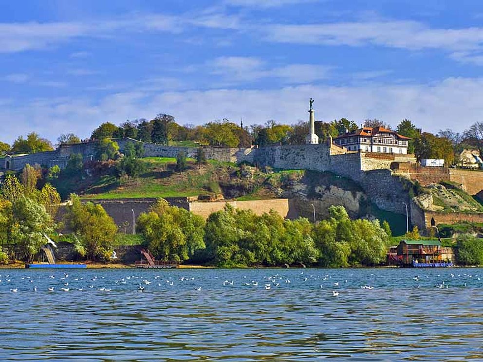 Kalemegdan Festung mit dem Fluss Donau in Belgrad
