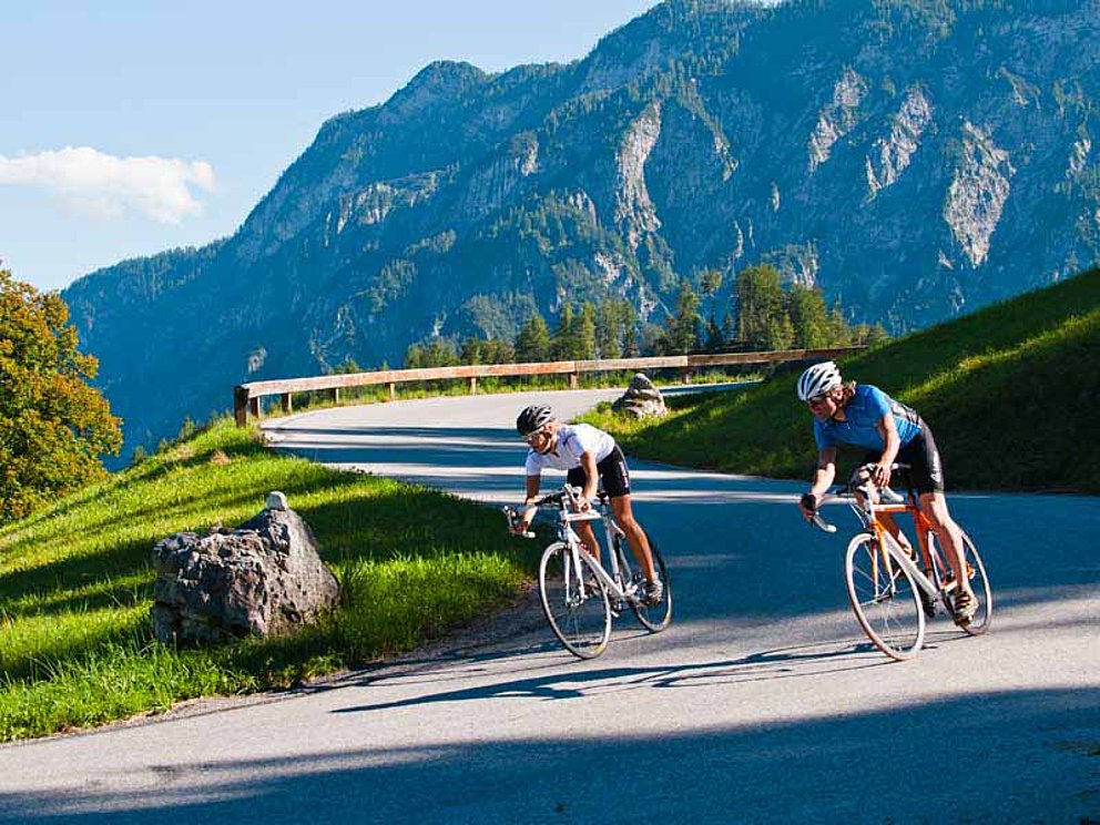 Rennradfahren in Kitzbühel - bergab von den Pässen