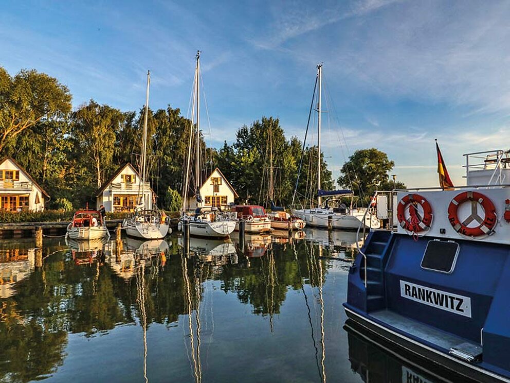 Hafen von Rankwitz mit Segelbooten