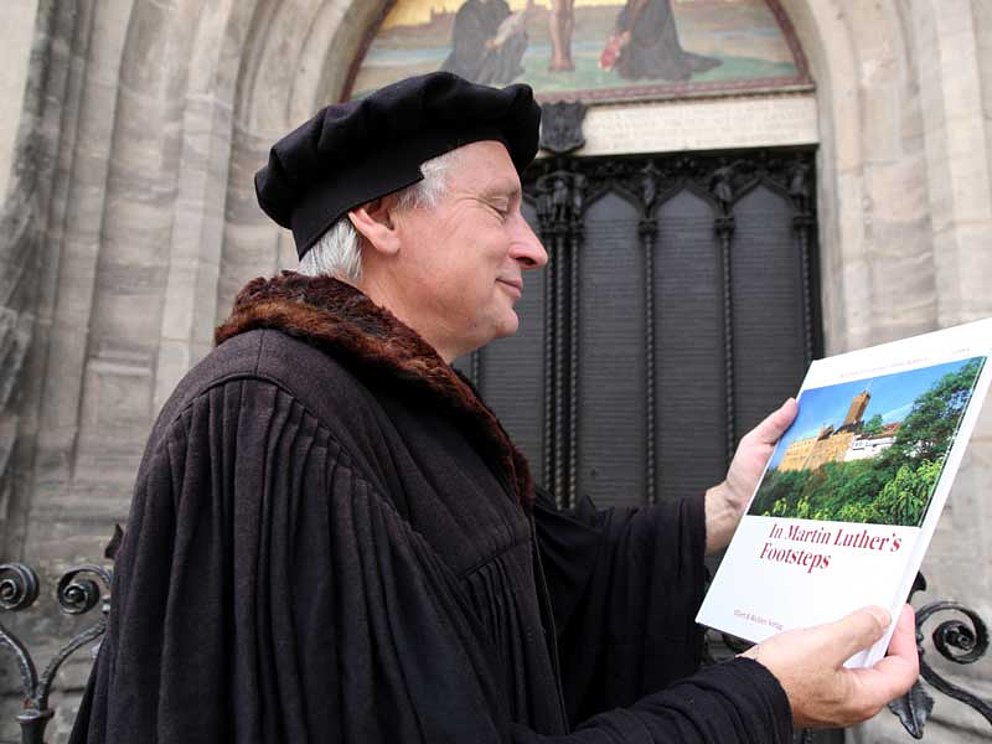 Stadtführer verkleidet als Martin Luther in Wittenberg