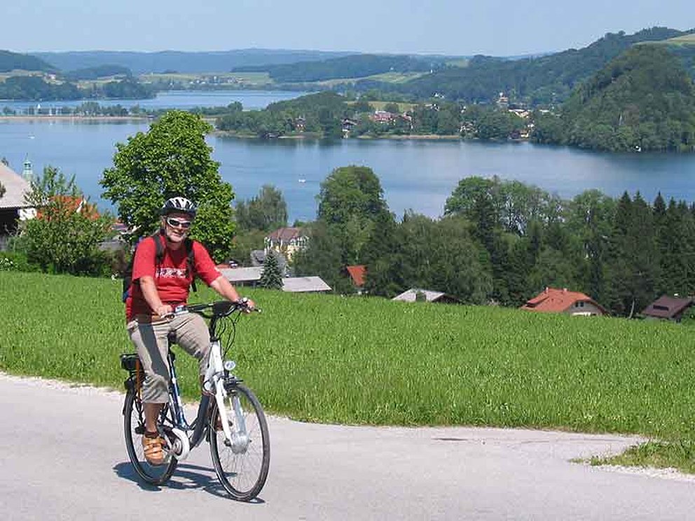 Radfahrer im Salzkammergut im Salzburger Seenland