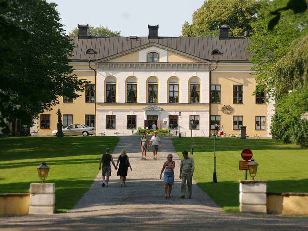 Schloss und Park Taxinge in Schweden
