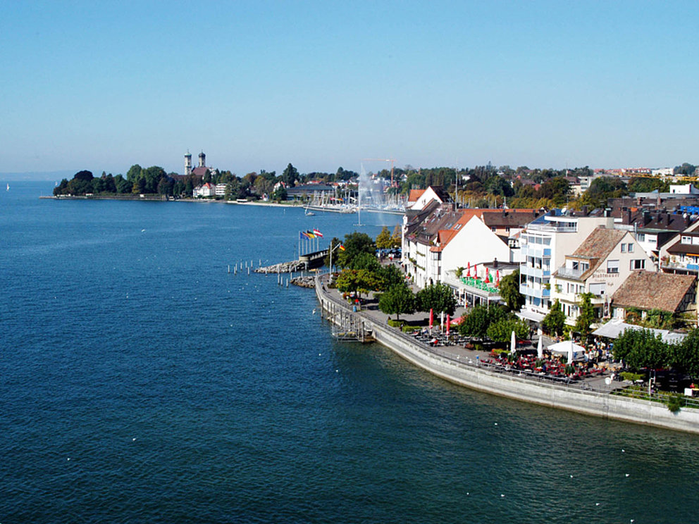 Blick auf Friedrichshafen am Bodensee in Deutschland